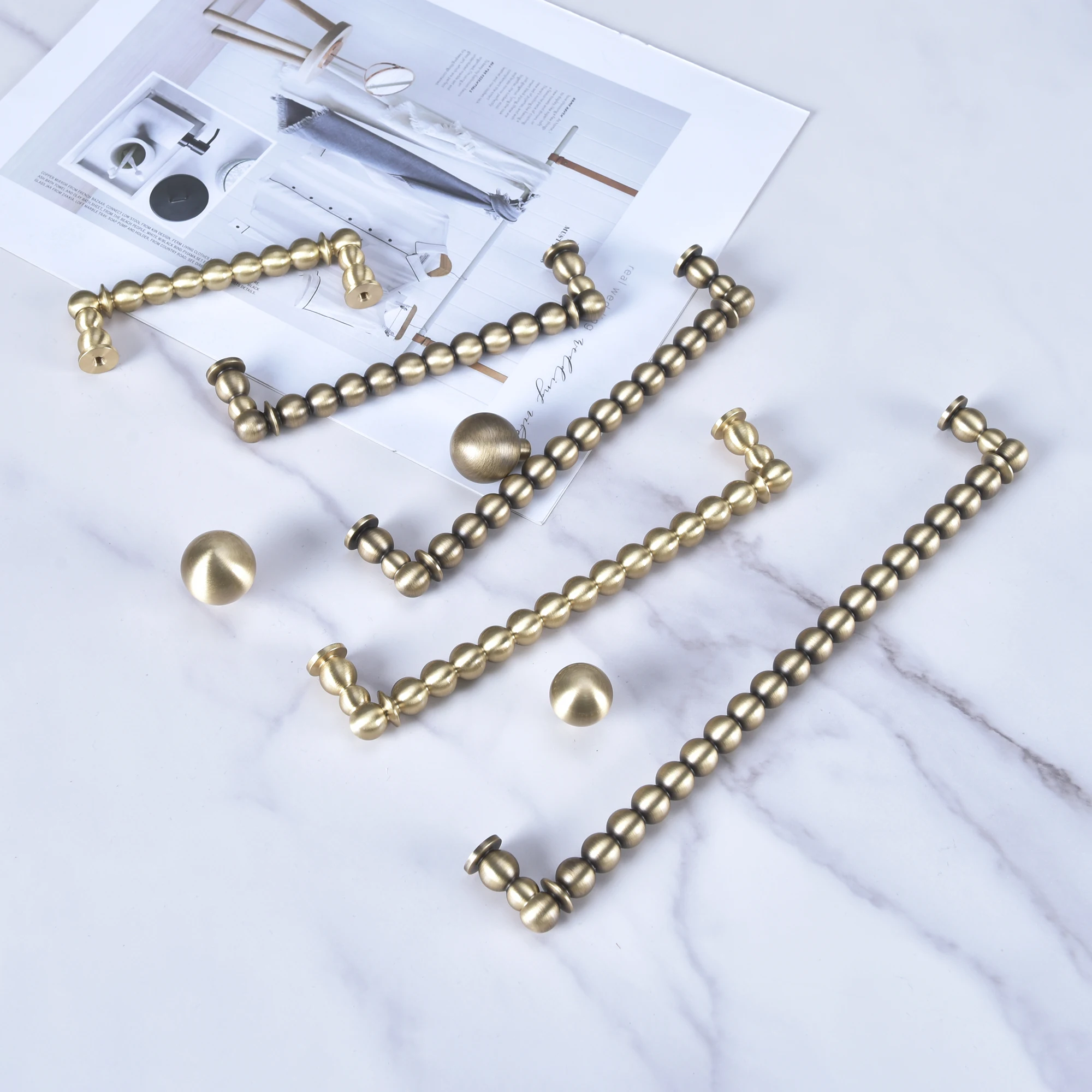 Solid Brass Kitchen Cabinet Handles Round Ball Drawer Knobs Antique Wardrobe Cupboard Pulls Copper Creative Furniture Hardware