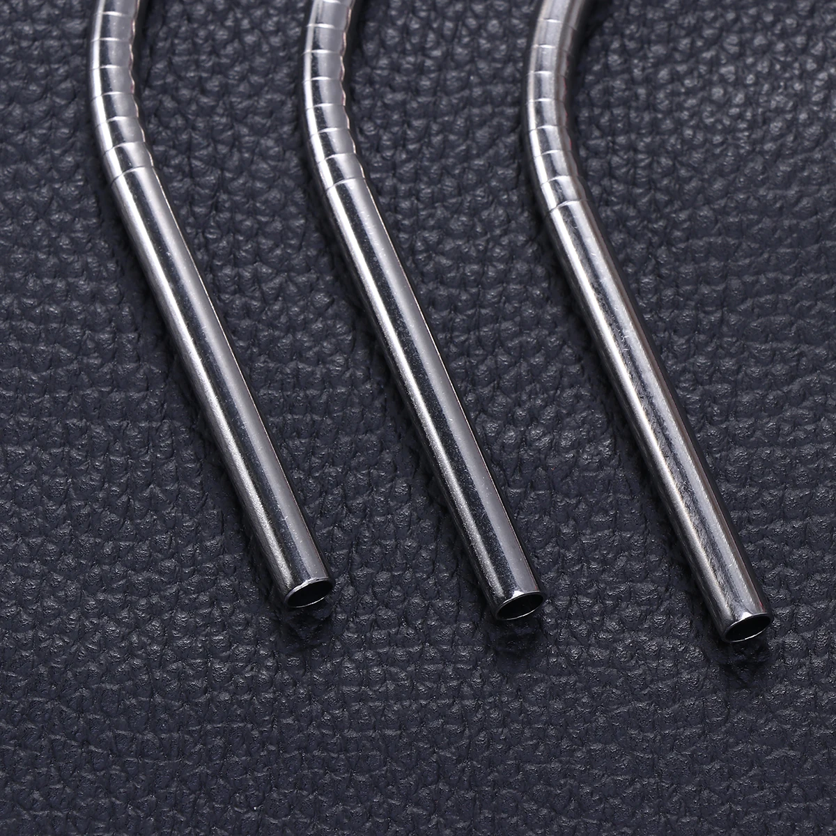 

4Pcs StainlessSteel Straws Reusable FoodGrade Drinking Curved Child AntiRust CorrosionResistant StrawCleaningBrush Included
