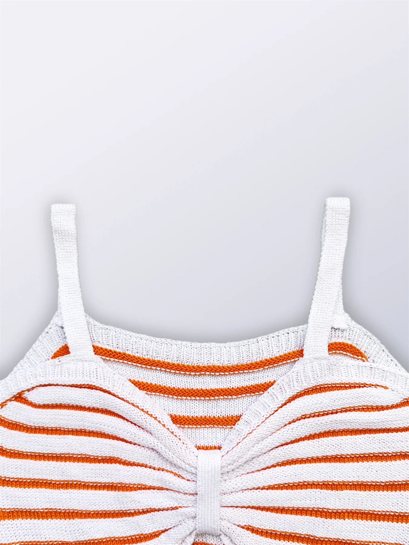 Sexy figurbetontes Kleid mit V-Ausschnitt und Schnürung, Kontraststreifen, hohe Taille, gestrickt, Slinky Summer Beach Club