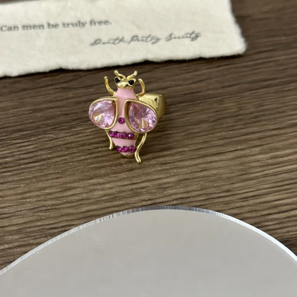 فاسق خمر النحل الدائري المينا تصميم Y2K نمط حجر الراين النحل الدائري لطيف تصميم اليدوية الملونة النحل الدائري أسلوب فاسق