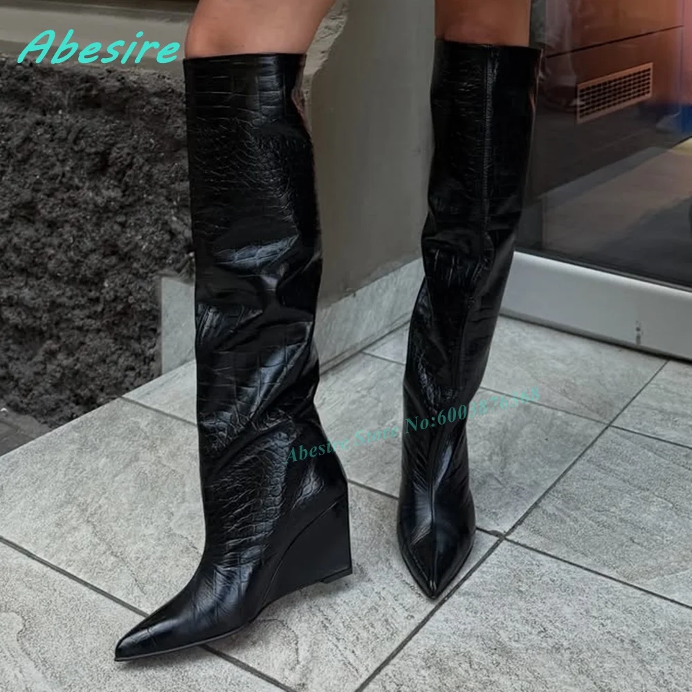 Black Crocodile Pattern Leather Knee High Boots Pointed Toe Wedges Heels Slip On Women's Boots Fashion Show Street-Style Shoes