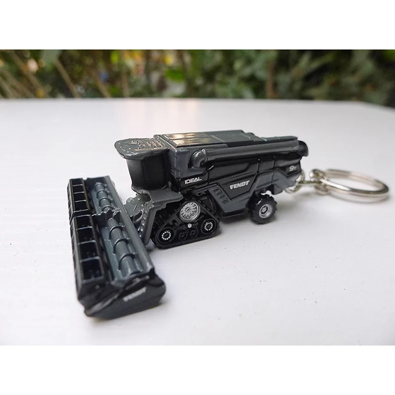 5cm Long UH Diecast 1:128 Scale Fendt 9T Limited Edition Harvester Keychain Alloy Model Collection Decoration Gift Toys Display