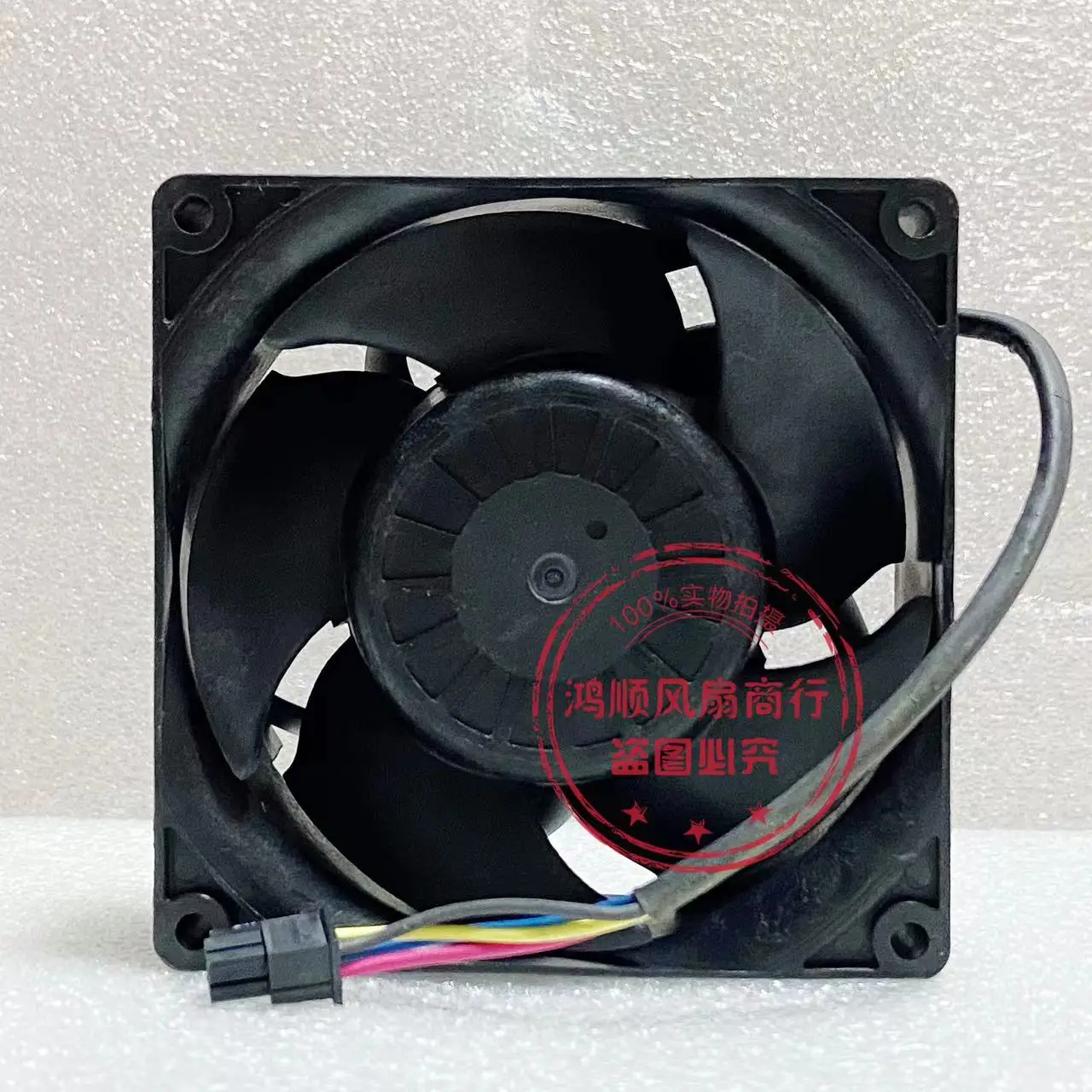 

Nidec G0938C12BAYP-28 DC 12V 1.7A 90x90x38mm 4-проводной охлаждающий вентилятор для сервера