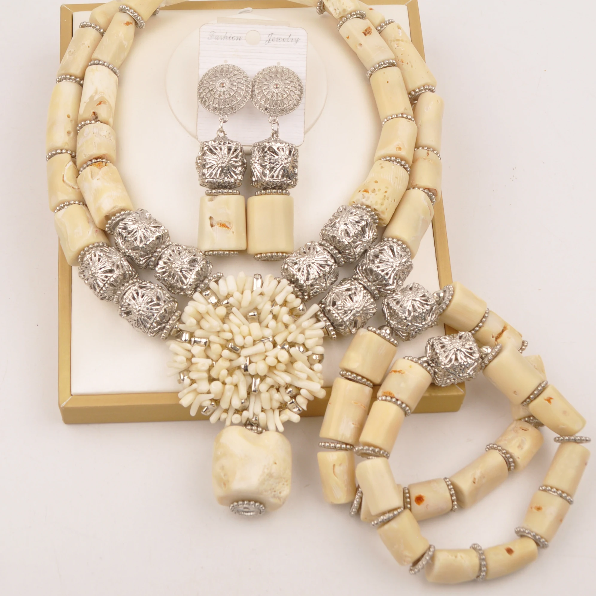 

Fashion African Jewelry Set 2Layers Necklace 2Bracelets White Nigerian Wedding Natural Coral Bride Set