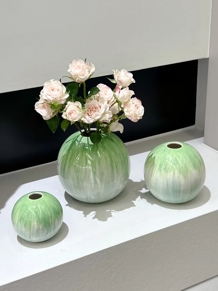 

Chinese Style Gradual Change Green Ceramic Countertop Vase Underglaze Color Process Advanced Sense Flower Arrangement Ornament