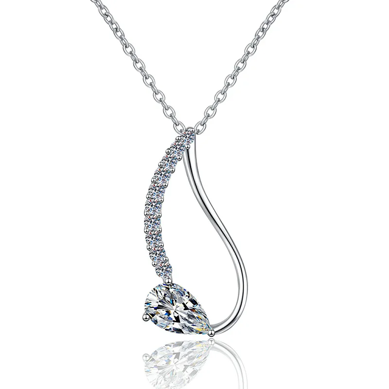 Platinum PT95018k Gold Pendant, European and American High End, Alien Water Drop Moissanite Pendant, 1 Carat Moissanite Necklace