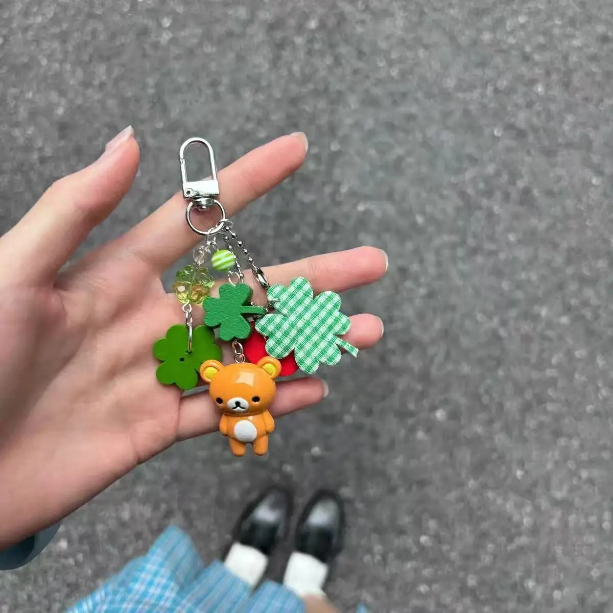 اليابانية القديمة اليدوية أربع أوراق البرسيم الصيف الشعور قلادة الدب سلسلة هواتف محمولة حقيبة قلادة سلسلة معلقة مفتاح سلسلة