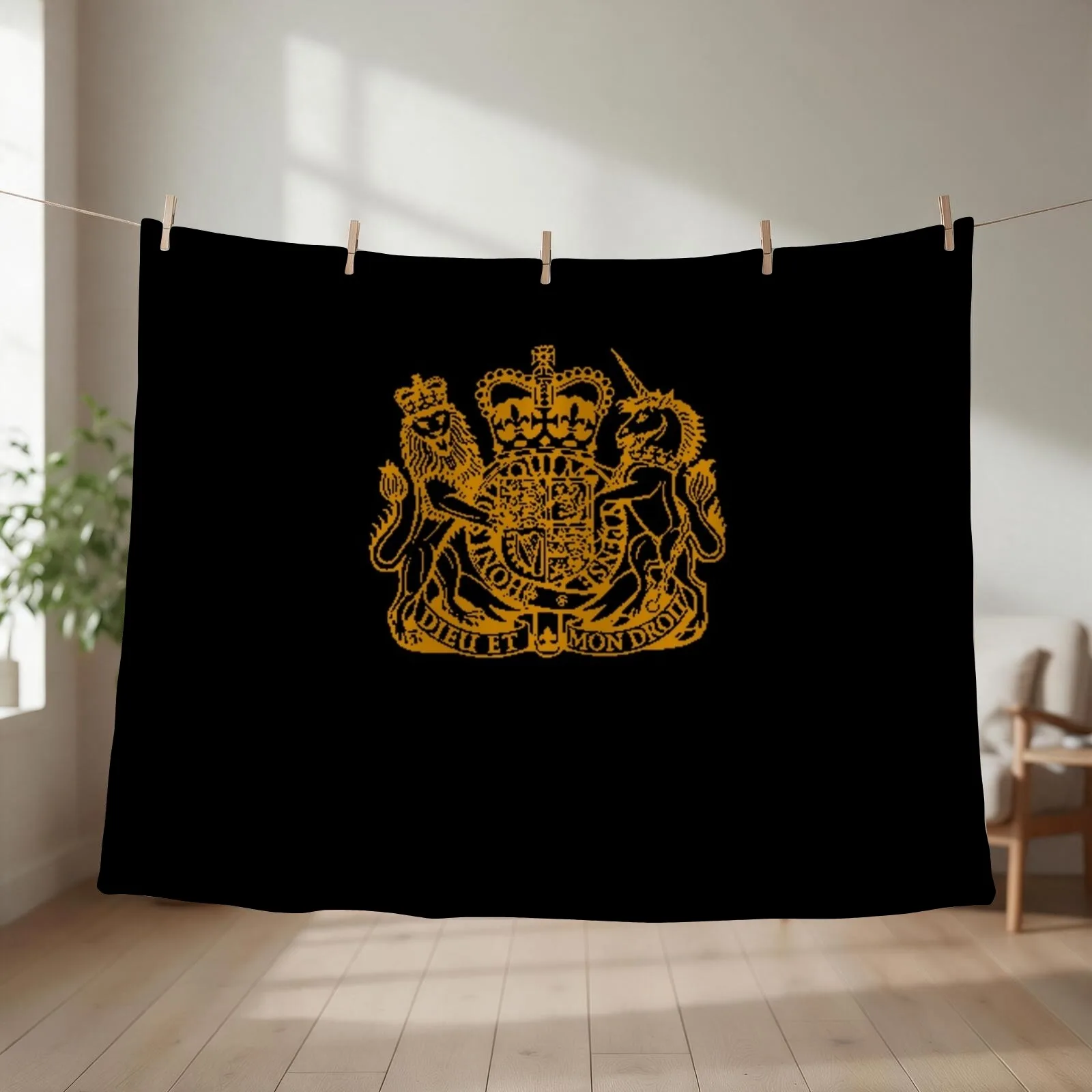 Elizabeth II Royal Coat of Arms Emblem Throw Blanket couch cozy soft plush fuzzy picnic outdoor blanket