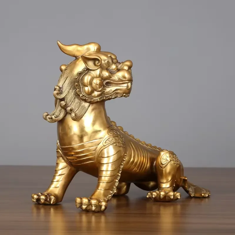 Vintage Brass Mythical Beast Statue Oriental Culture Sculpture for Living Room Study Office Home Decor Artistic Gift Item