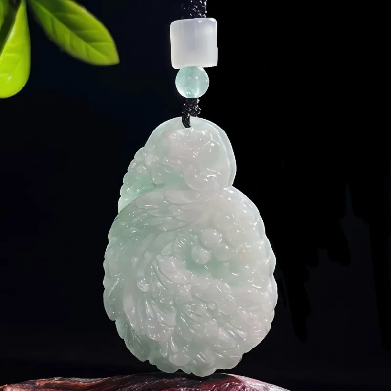 

Myanmar natural A-grade jadeite peacock glutinous jade pendant, auspicious and safe men's pendant, women's jade pendant