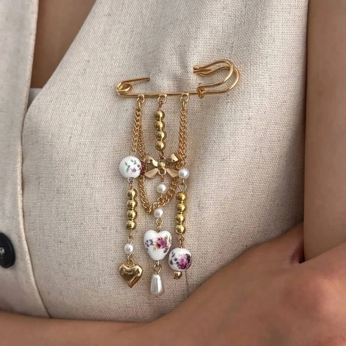 SHIXIN Elegant Ceramic Love Heart Bowknot Brooches for Women Cute Beads Chain Long Tassel Brooch Pins Sweater Coat Accessories