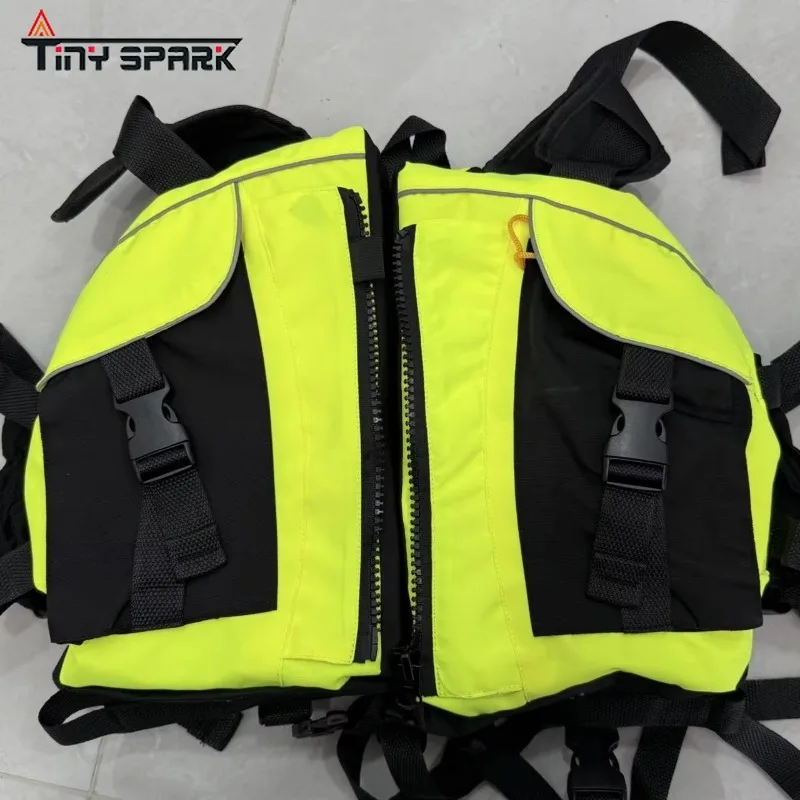 Oxford Cloth/EPE Foam Life Jackets Are Suitable for Sea Fishing, Water Sports and Boating