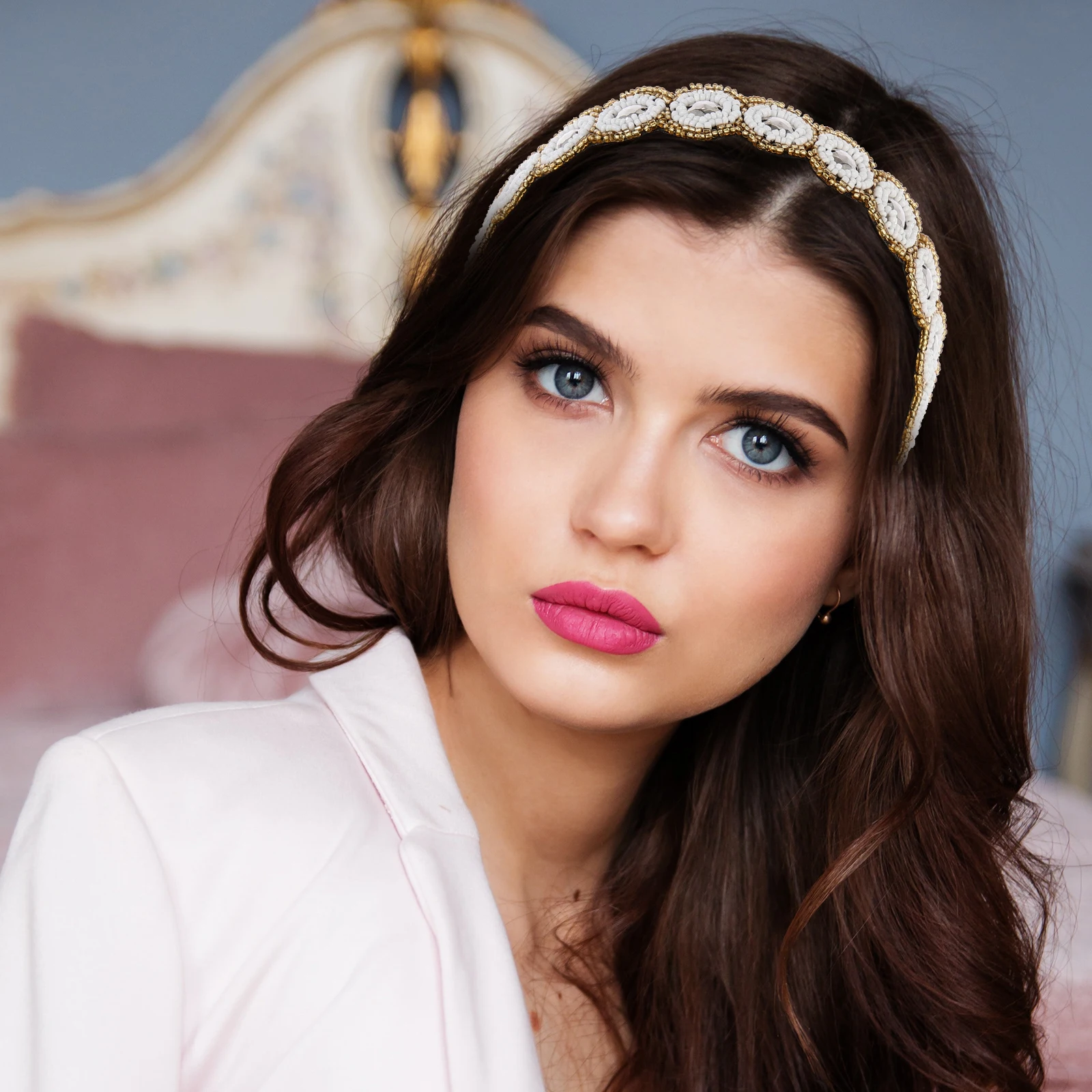 

4pcs Rhinestone Beaded Headdress Accessories Women Beaded Headdress Elastic Headbands Pearl Prom Wedding Hair Decor