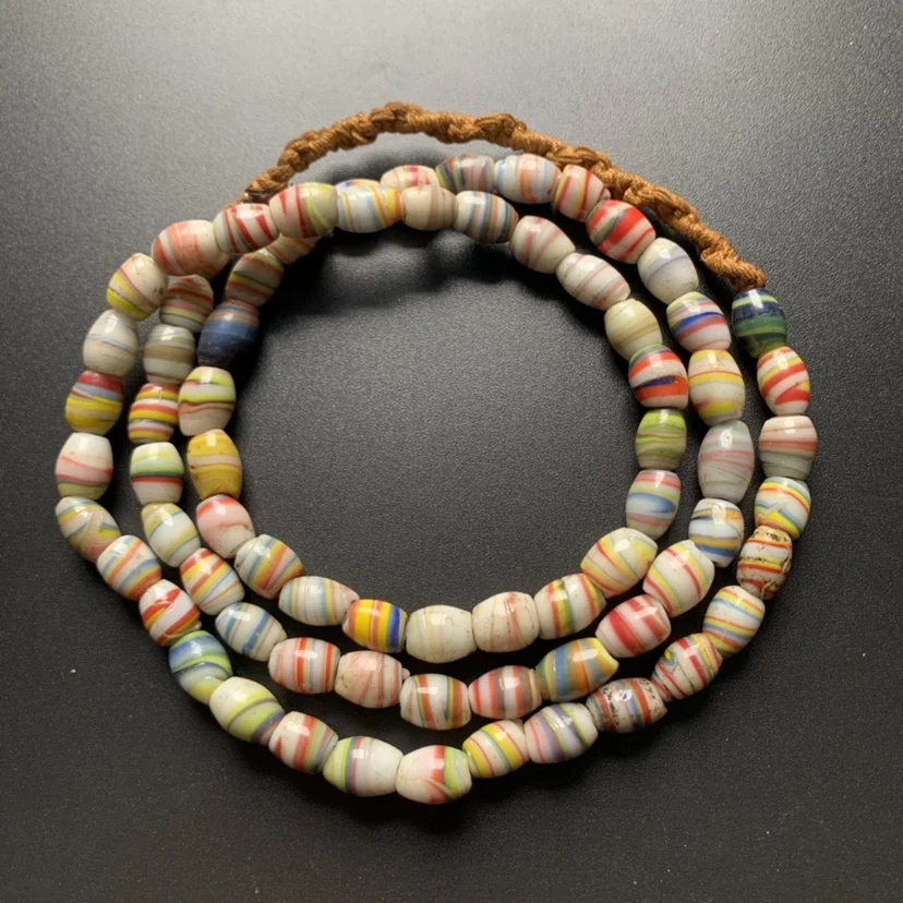 1pcs/lot old glass bead necklace at the foot of the Himalayas Tibetan style West Asia antique bead bracelet loose beads