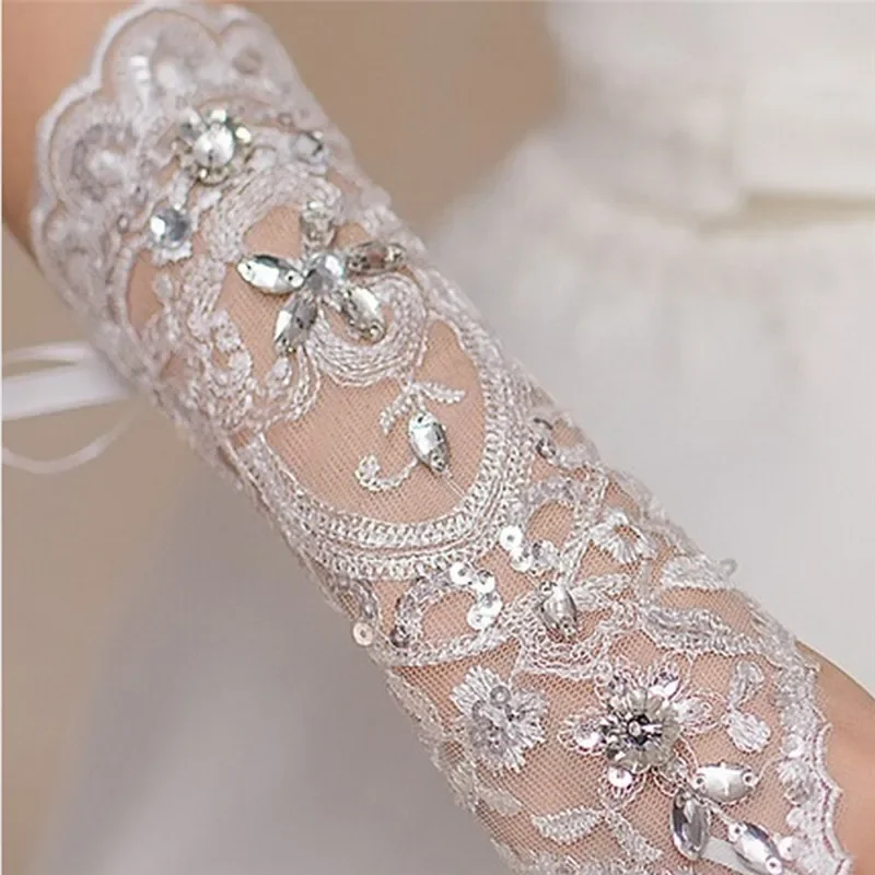 1 par branco marfim feminino luvas de noiva sem dedos elegante parágrafo curto strass luva de renda branca acessórios de casamento