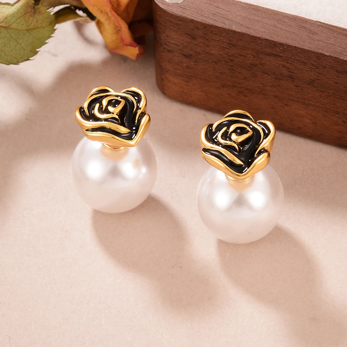 Vintage Rose Flower Double Sided Pearl Earrings for Women French Enamel Black White Front Back Stud Earrings Elegant Jewelry
