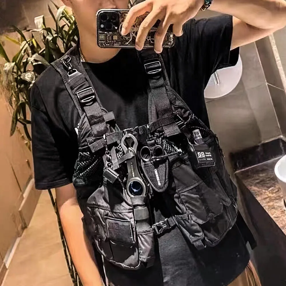 

Lightweight Waterproof Multifunctional Tactica Vest Fishing Trend High Street Frock Unisex Workwear Sleeveless Jacket