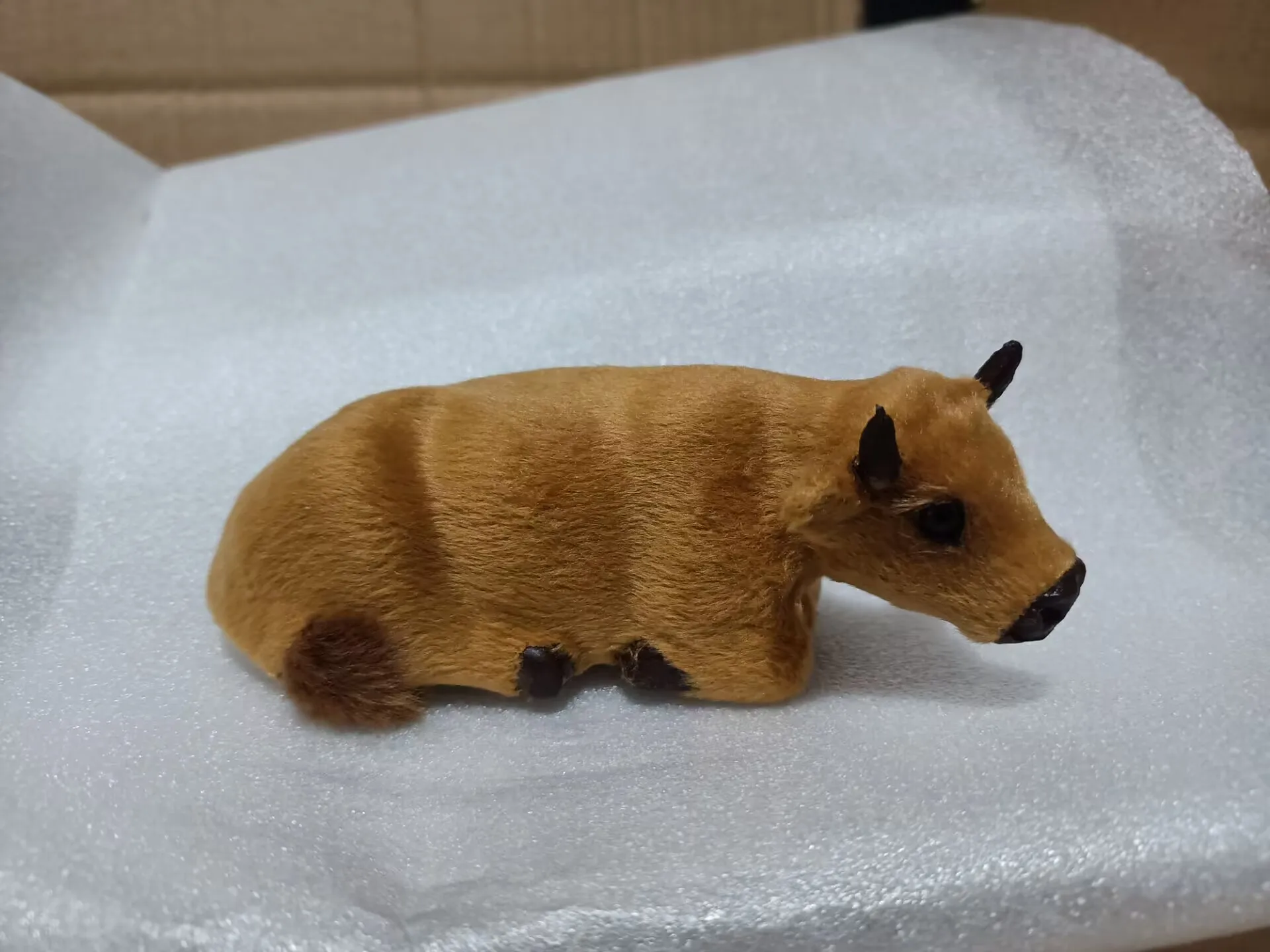 Small Cute Yellow Cattle Model Real Life Simulation Kneeling Plastic & Furs Gift Approx. 12x6x5cm - XF1898