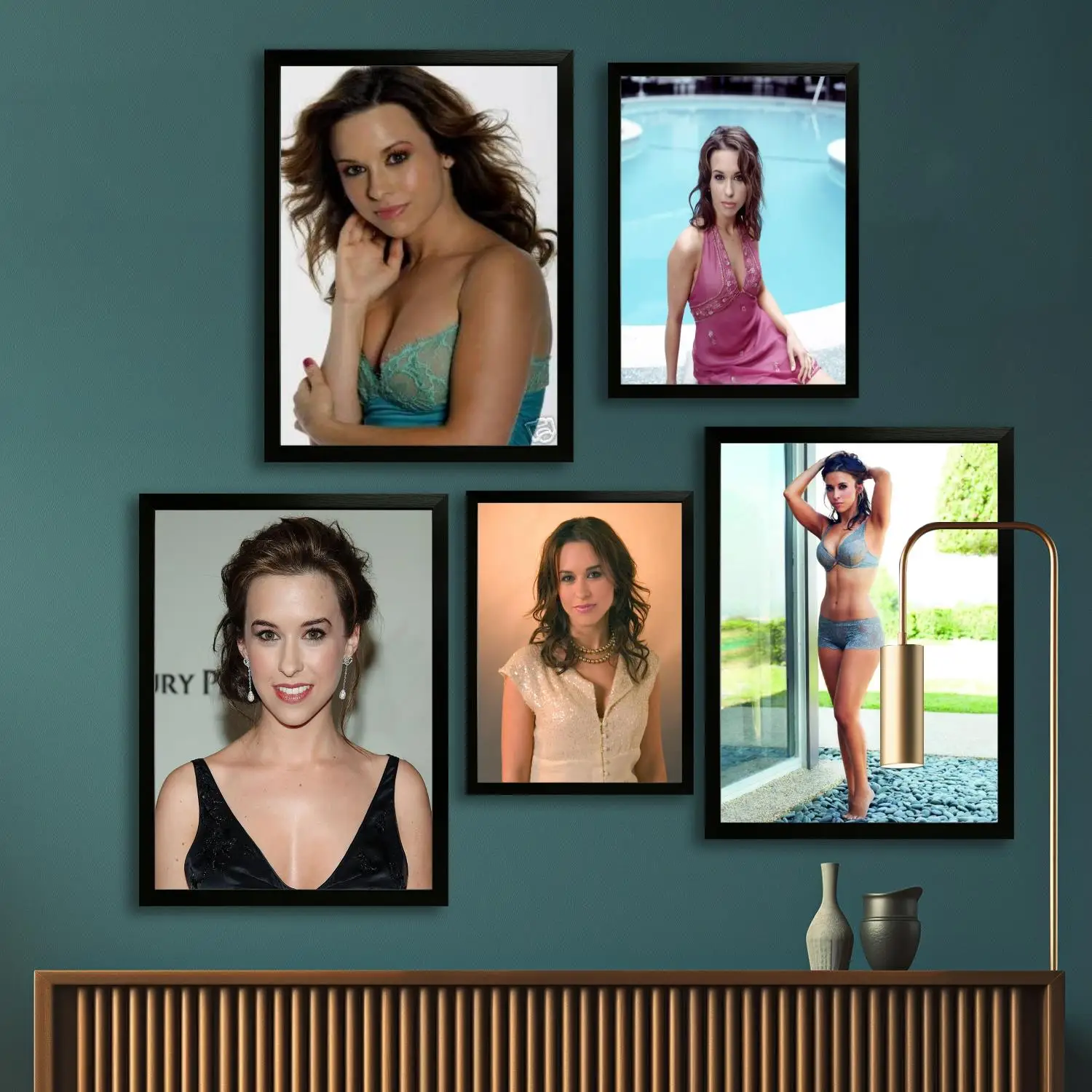 lacey chabert actor Canvas Art Poster and Wall Art, Picture Print, Modern Family Bedroom Decor,Decorative painting