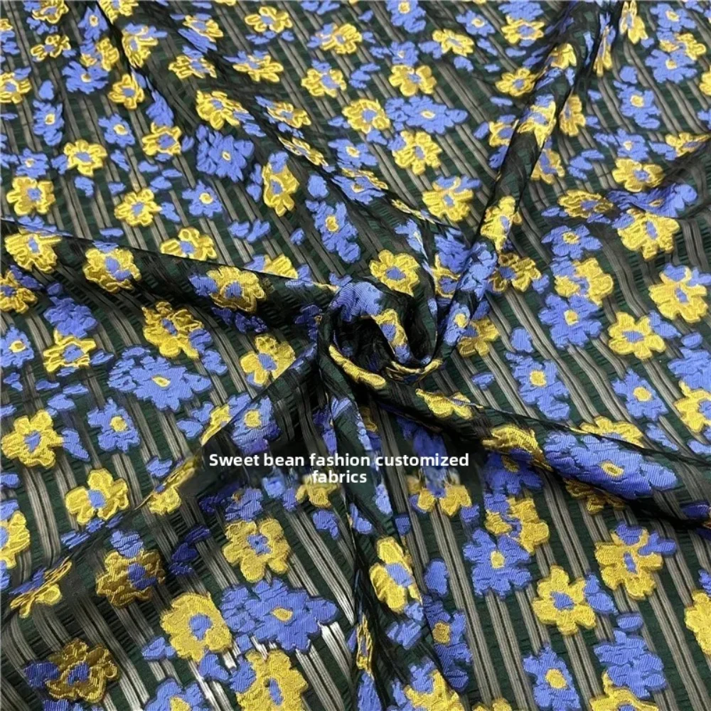 

Yarn Dyed Organza Jacquard Fabric Spring Summer Thin Small Floral Dress Fashion European Brand Design for Sewing Wholesale Cloth