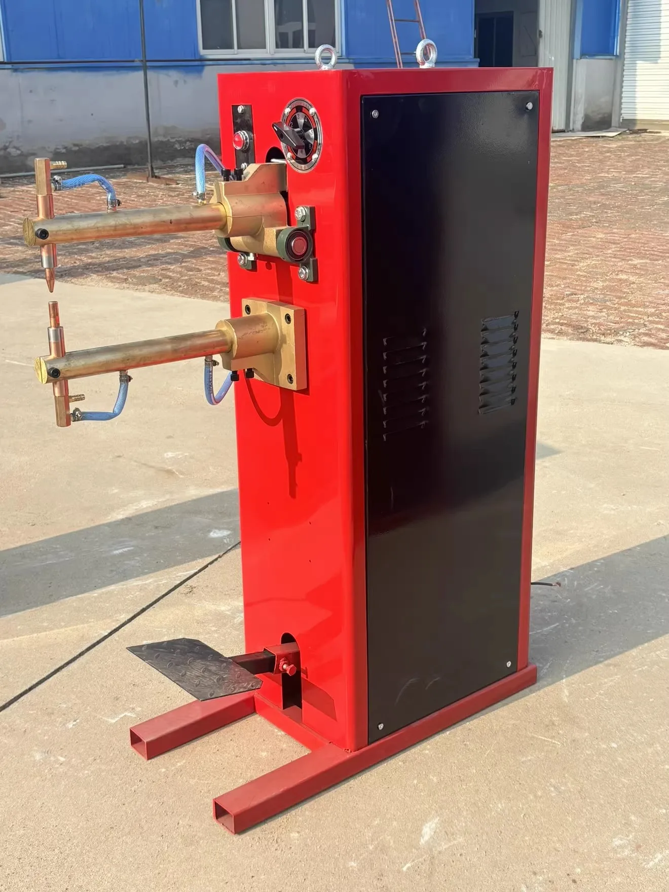 Smart Foot Pedal Spot Welder DN-12/16/25/40, for Metal Sheet Iron Wire Welding, Easy Pet Cage Making and Metal Projects