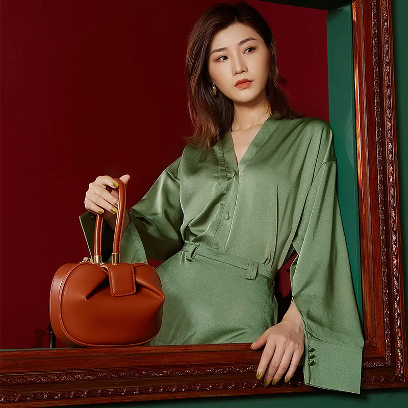 

Authentic Leather Dumpling aped Women's Handbag Faionable Retro Cross-Border Mobile Phone Clutch Bag from Guangzhou