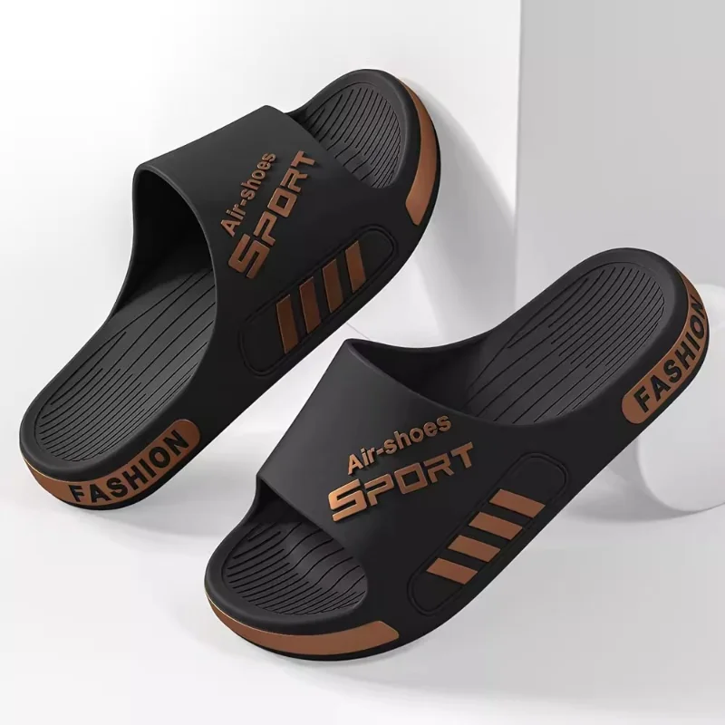 Pantofole da uomo alla moda Suola morbida in PVC Scivoli antiscivolo Infradito da spiaggia casual all'aperto Pantofole da bagno per la casa Nuovo sandalo