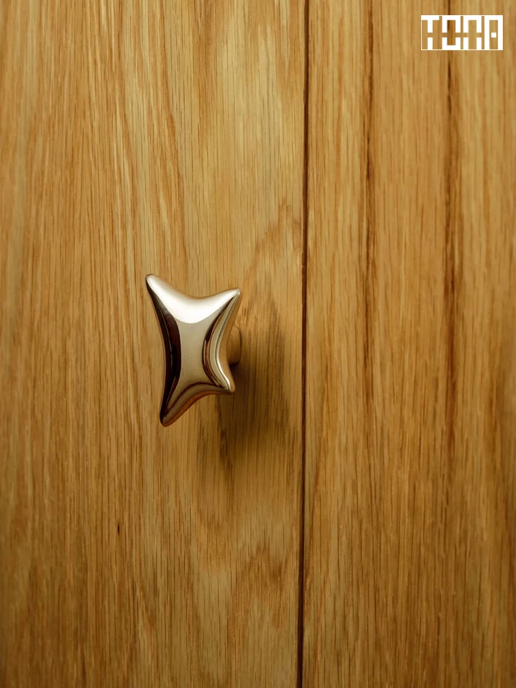 Novelty Star Shaped Brass Knob Unique Titanium Silver Cabinet Handle for Children Room Childish Nordic Furniture Knob