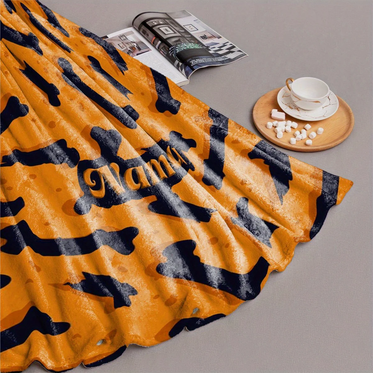 بطانية مطبوعة بنمط عظمة الكلب مخصصة - بطانية غطاء فانيلا خفيفة الوزن عالمية للفصول الأربعة، مناسبة للأريكة،