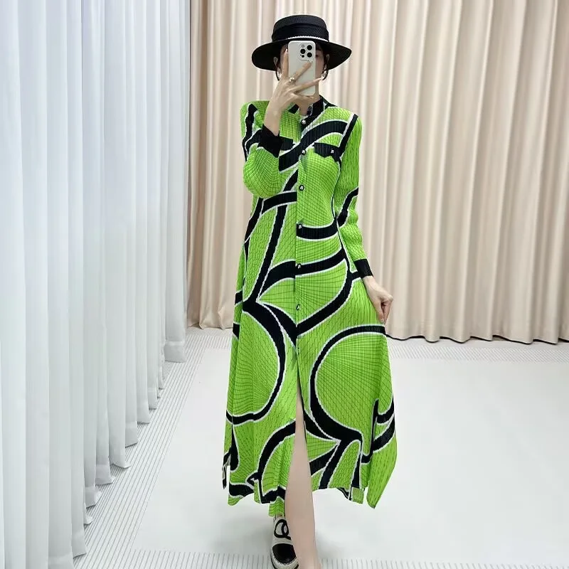 

new in Dresse Long Dresses New Women's Autumn Dress Printed Long-sleeved Loose Single-breasted Cardigan Elegant Pleated Skirt