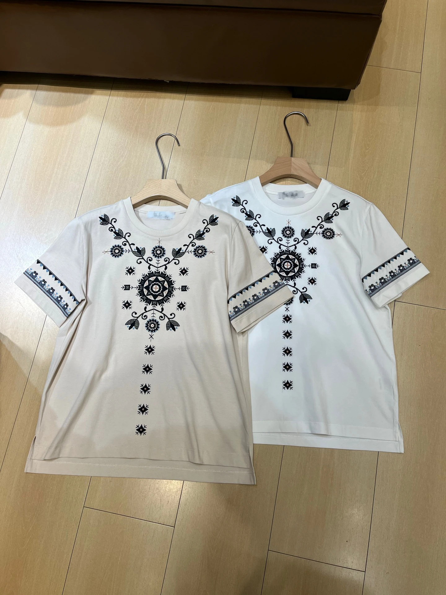 

Весенне-летняя повседневная женская футболка в стиле ретро Харадзюку с цветочным принтом и вышивкой, с круглым вырезом, коротким рукавом, свободного кроя, универсальная