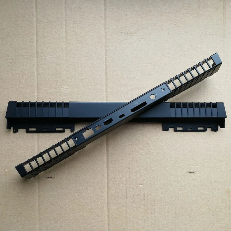 

1pcs New for DELL Alienware 15 R3 R4 0M2MX7 M2MX7 Hing Tail REAR COVER