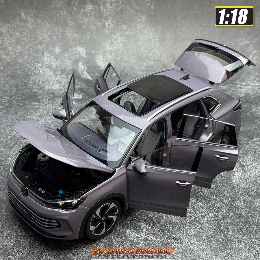 OEM Car Model TIGUAN L Pro 2024 1:18 Metal car model SUV static decoration holiday gift collection