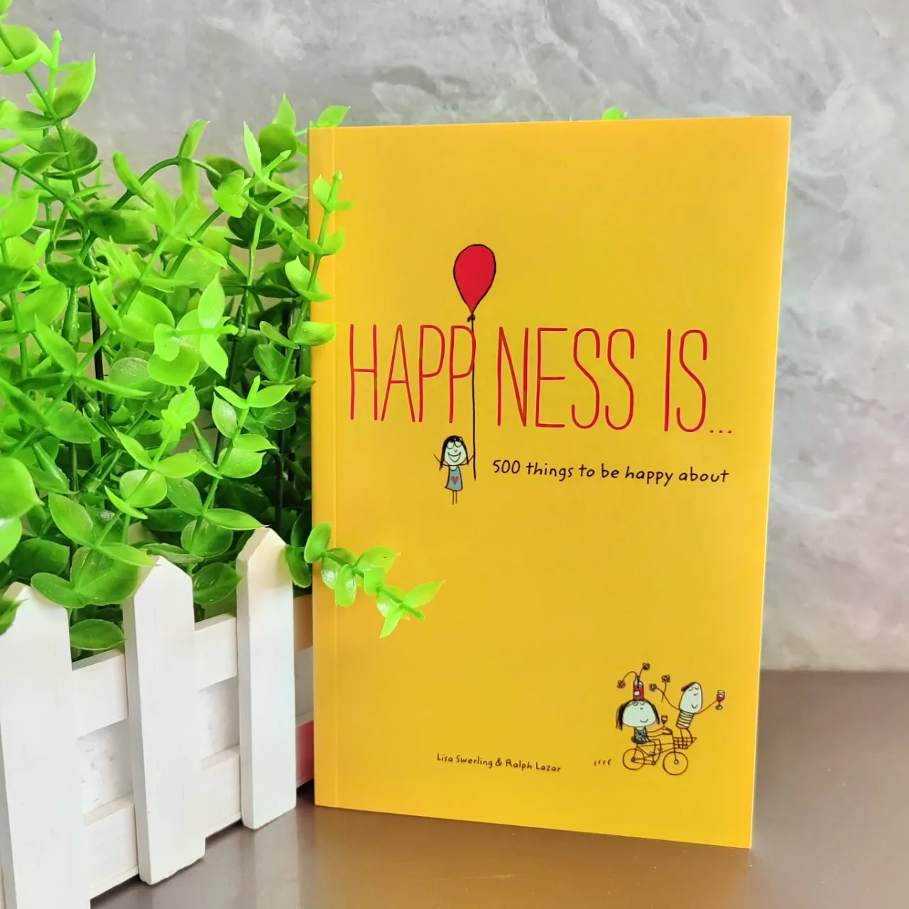 

Happiness Is...: 500 Things To Be Happy about By Lisa Swerling & Ralph Lazar | A Charming Illustrated Book of Life's Little Joys