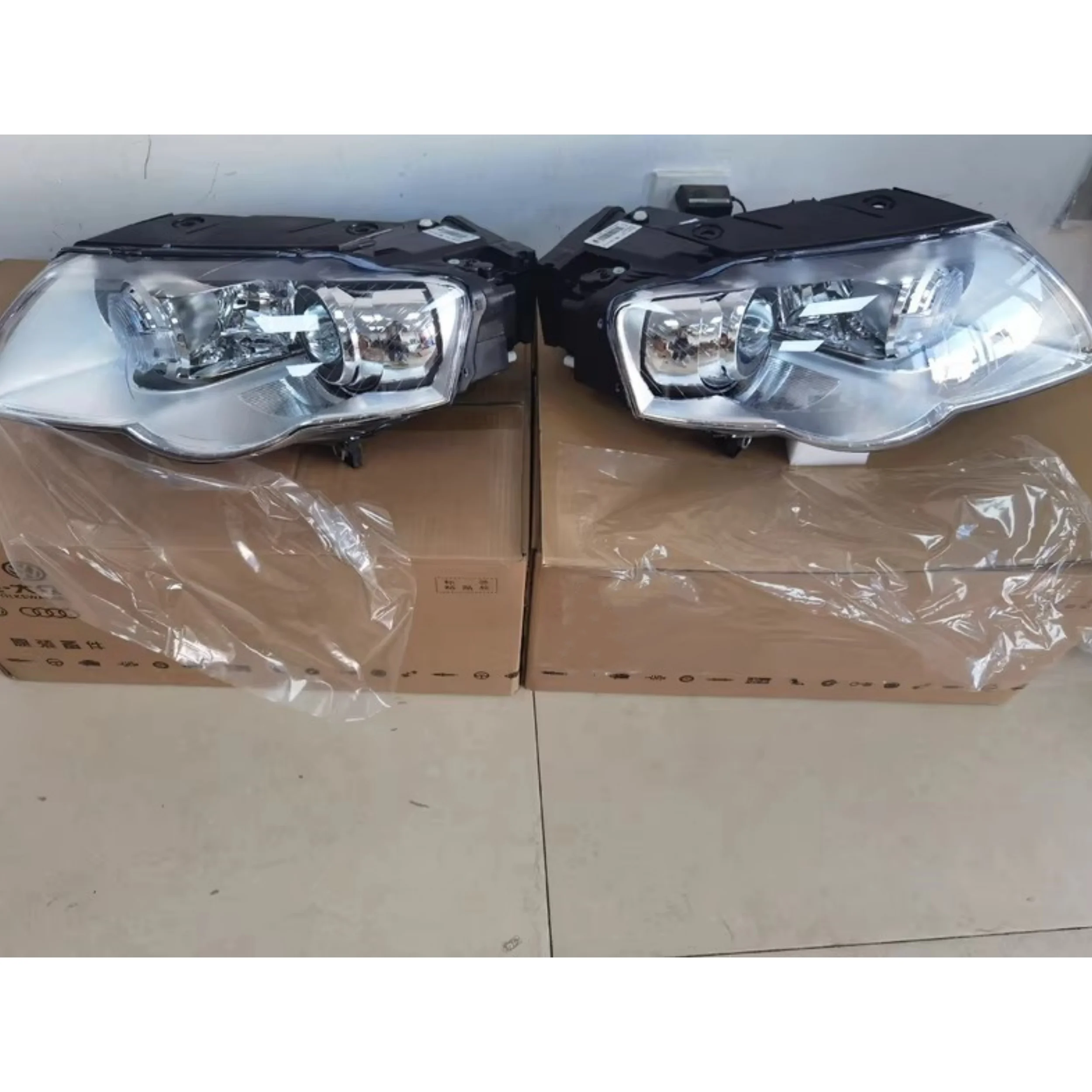 

Xenon Headlight Assembly for Volkswagen vw Passat R36 Daytime Running DRL Turn signal Car Accessories
