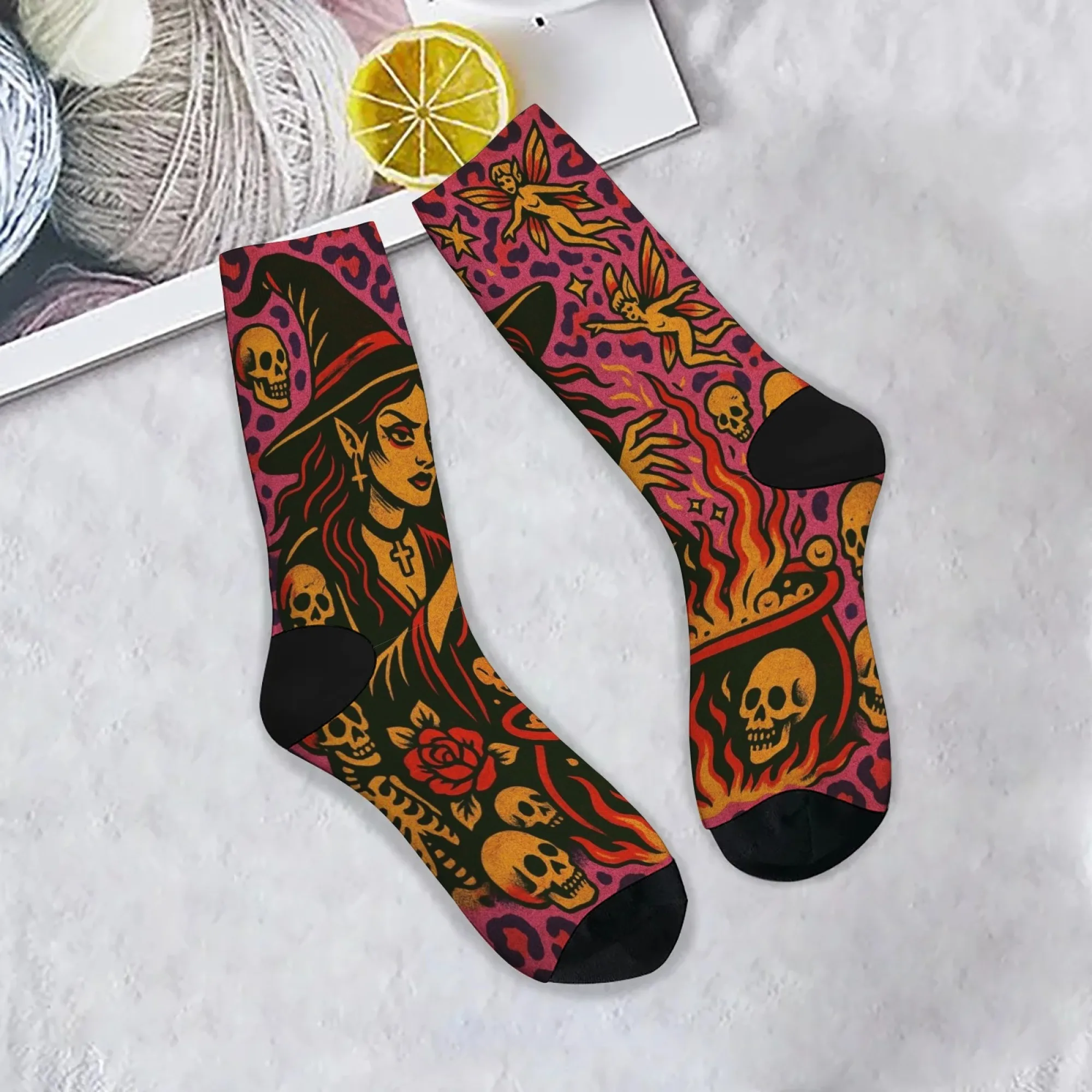 

Новые мужские носки в стиле Харадзюку с принтом темной ведьмы в стиле ретро, уличный стиль, забавные повседневные носки в стиле хип-хоп с огненным черепом, веселый подарок на вечеринку.
