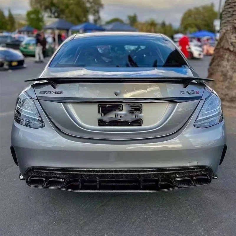 For Mercedes Benz C Class W205 C43 C63 C260 C300 4-door Carbon Fiber Car Rear Bumper Diffuser Rear Splitters Spoiler Back lip