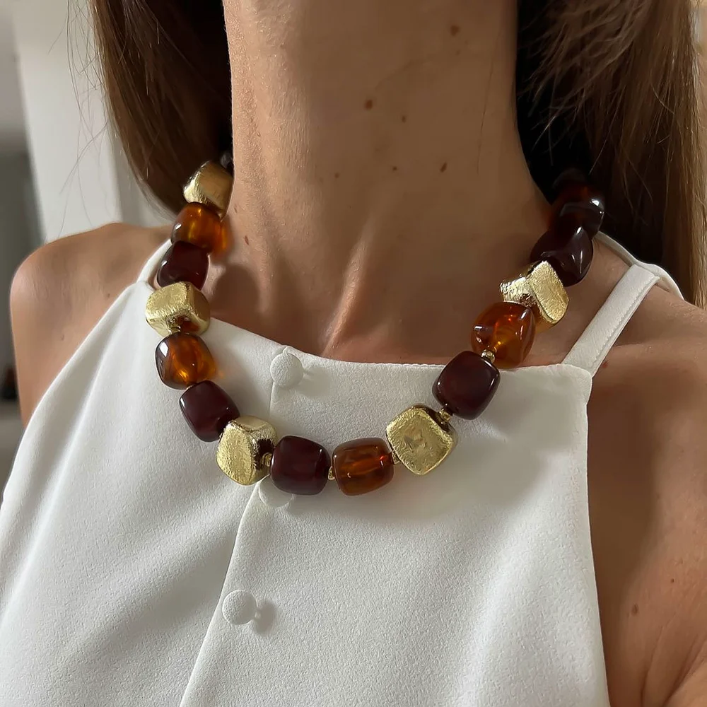 Vintage Chunky Amber Resin Bead Choker Necklace Irregular Square Matte Gold Metal Statement Collar Necklace Retro Jewelry