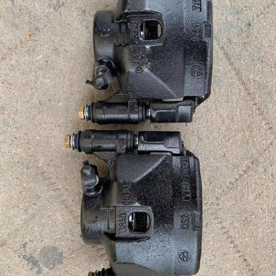 X1 W17 brake caliper left/right brake pump