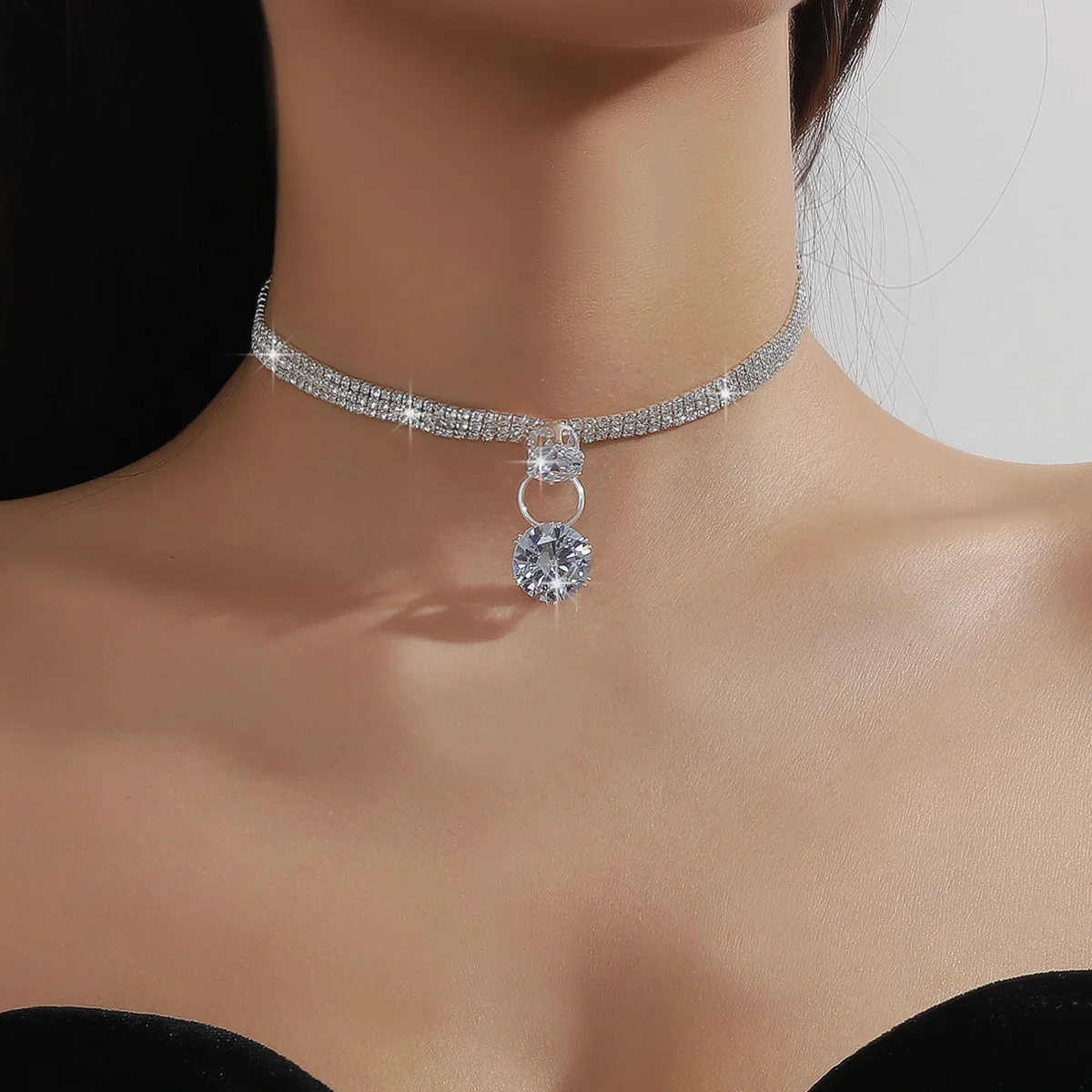 

TREAZY NEW Zircon Pendant Rhinestone Choker Necklace for Women Wedding Party Silver Color Chain Chokers Jewelry Collier Femme