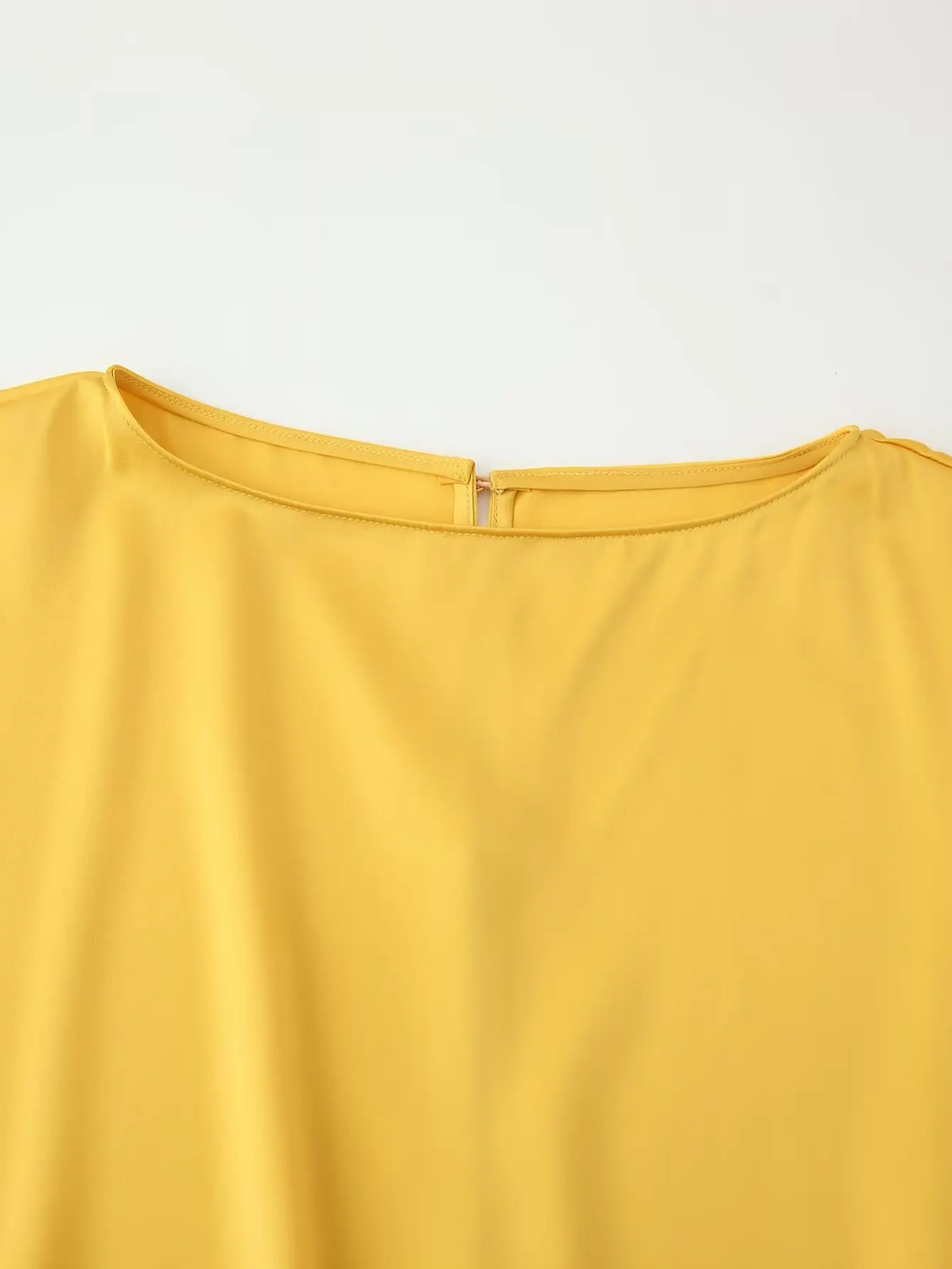 여성 드레스 2025 신상품 패셔너블한 벨트 웨이스트 실크 새틴 텍스처 미디 드레스