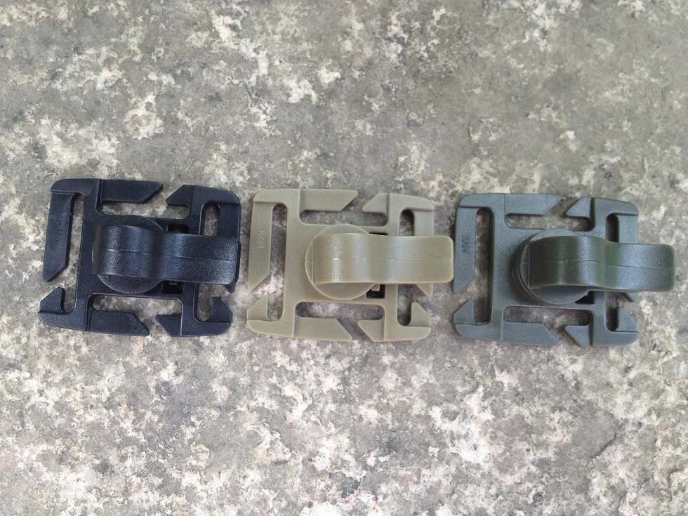 คลิปหนีบท่อเครื่องดื่มแบบหมุนได้ 2 ชิ้น สำหรับสายรัด Molle ใช้กับถุงน้ำดื่ม สายรัด Molle รองรับ 2 ชิ้น