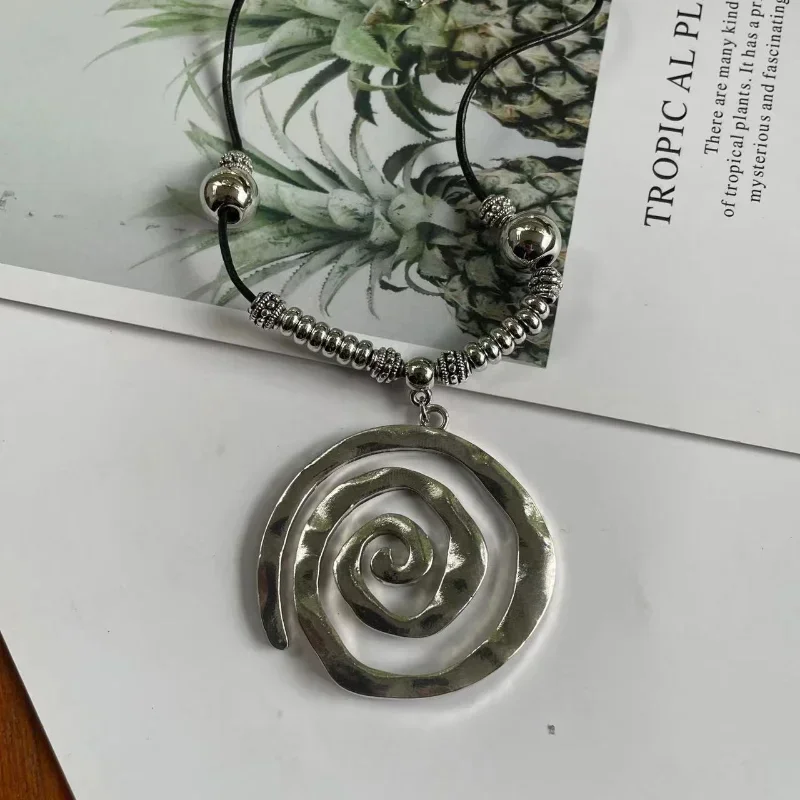 Bohemian Style Exaggerated Metal Swirl Pendant Necklace Women Vintage Hand-woven Rope CCB Beaded Beach Vacation Party Jewelry