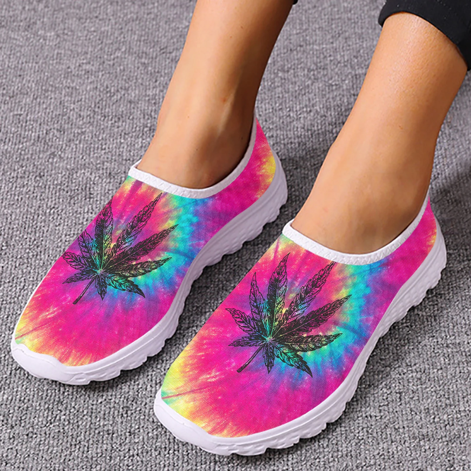 INSTANTARTS Fashion Tie Dye Tropical Leaf Design Shoes Lightweight Breathable Apartment Shoes Comfortable Interior Shoes