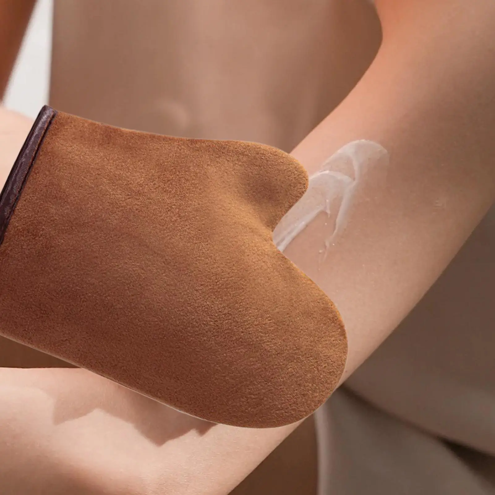 Self-Tanning Glove Tanning Body Lotion Mitt Reusable Machine Washable Applicator with Thumb Soft Tool Double-Sided Applicator