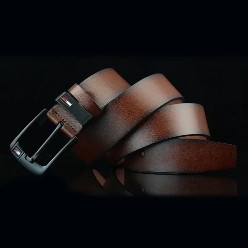 حزام للرجال 2024 تصميم العلامة التجارية الفاخرة الشهيرة بولي Leather الجلود الكلاسيكية سبيكة دبابيس مشبك أحزمة وسط فاسق للجينز الترفيه حزام