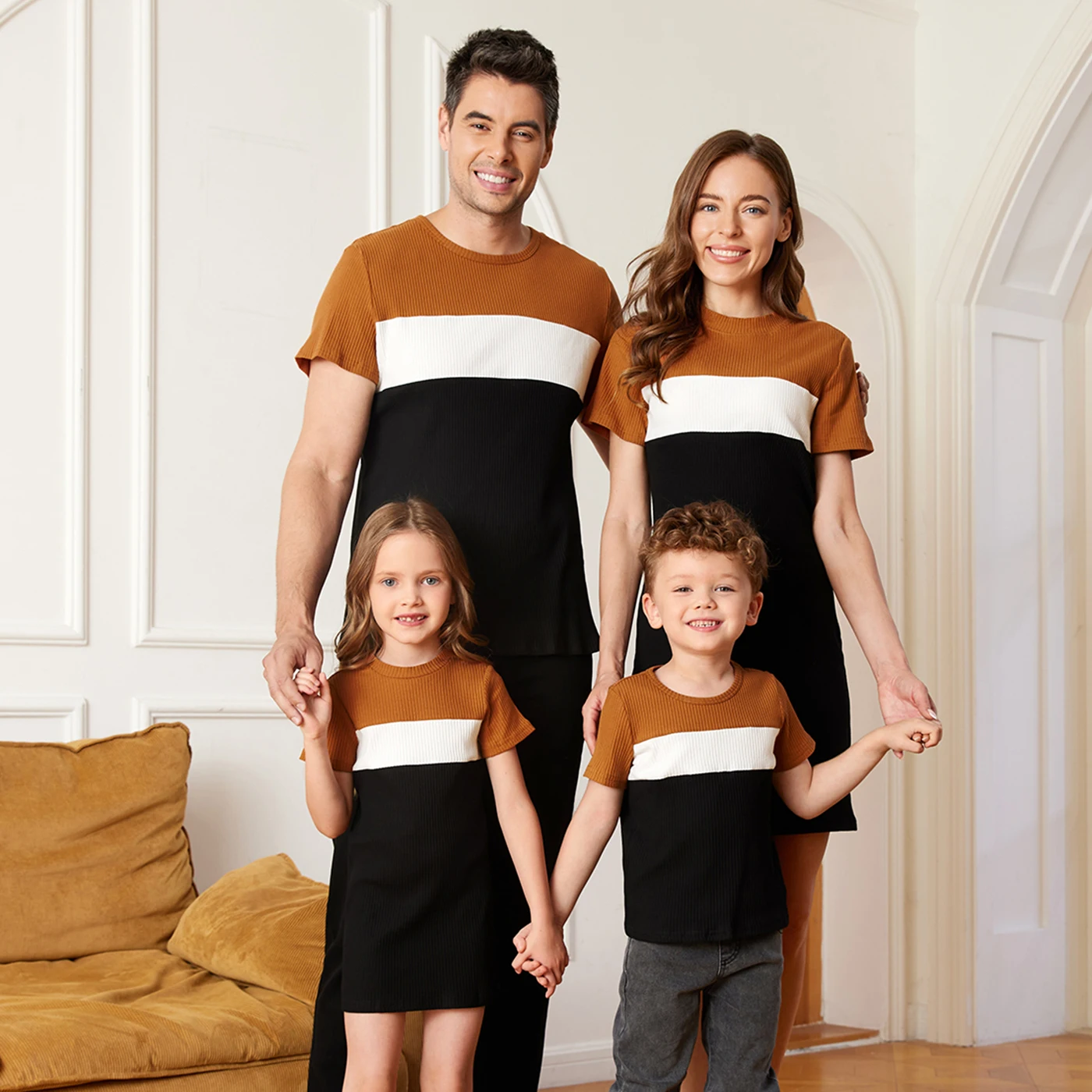 

PP PatPat Family Matching Cotton Short-sleeve Colorblock Rib Knit Mock Neck Bodycon Dresses and Tops Sets