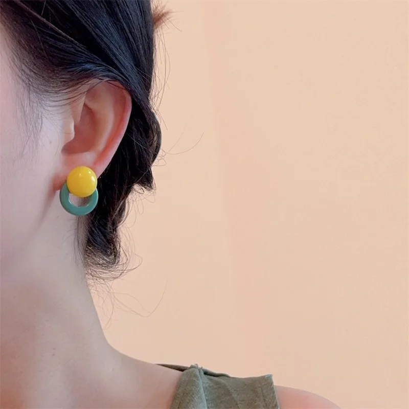 Sweet Resin Circle Round Stud Earrings for Women Minimalist Geometric Candy Color Earrings Party Jewelry Accessoies Gifts