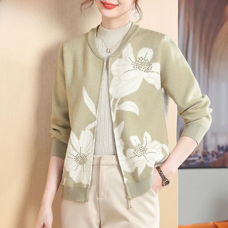 

Модный тонкий вязаный комплект верхней одежды для женщин среднего возраста: весенне-осенний кардиган свободного кроя из смесового полиэстера, стандартный размер