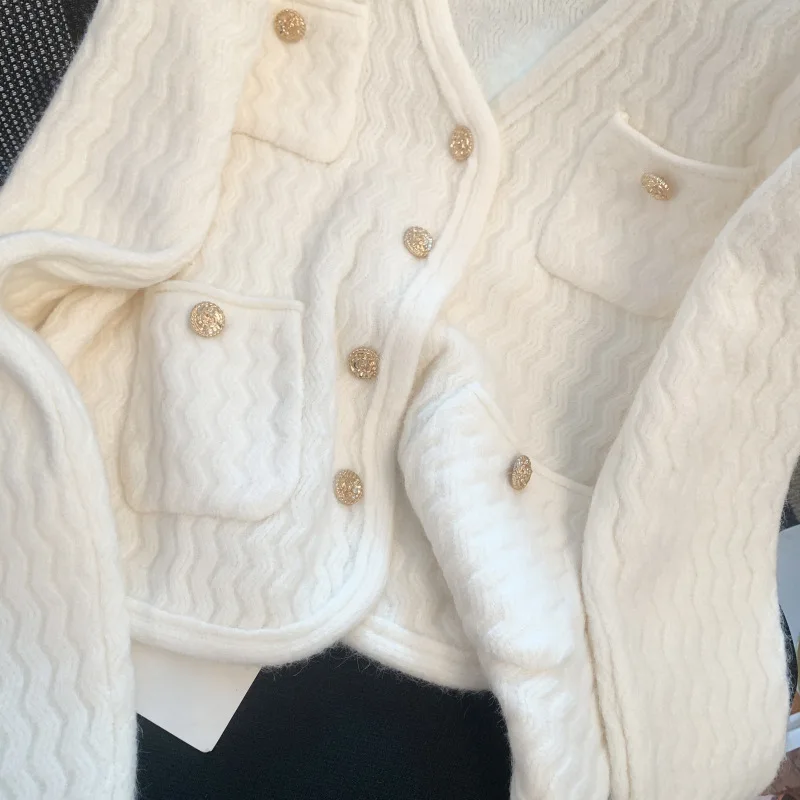 女性用Vネックショートシックニットカーディガン,セーターコート,レッド,スカイブルー,ベージュ,ピンク,秋,新品,2024
